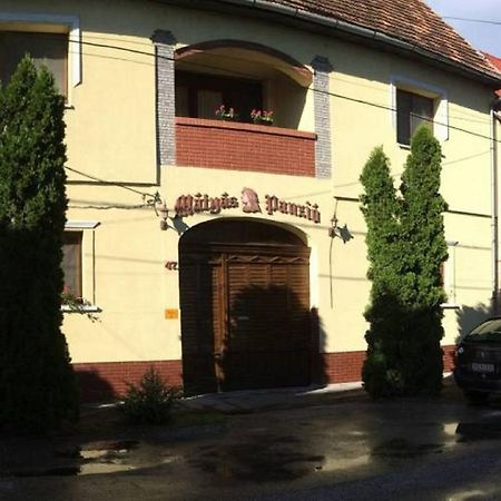 Mátyás Panzió Szeged Exterior foto