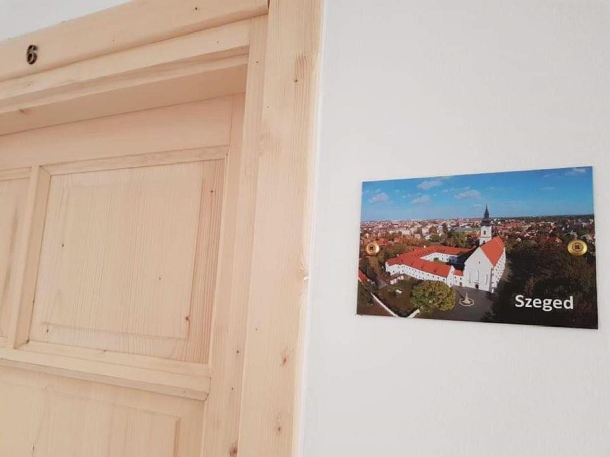 Mátyás Panzió Szeged Exterior foto